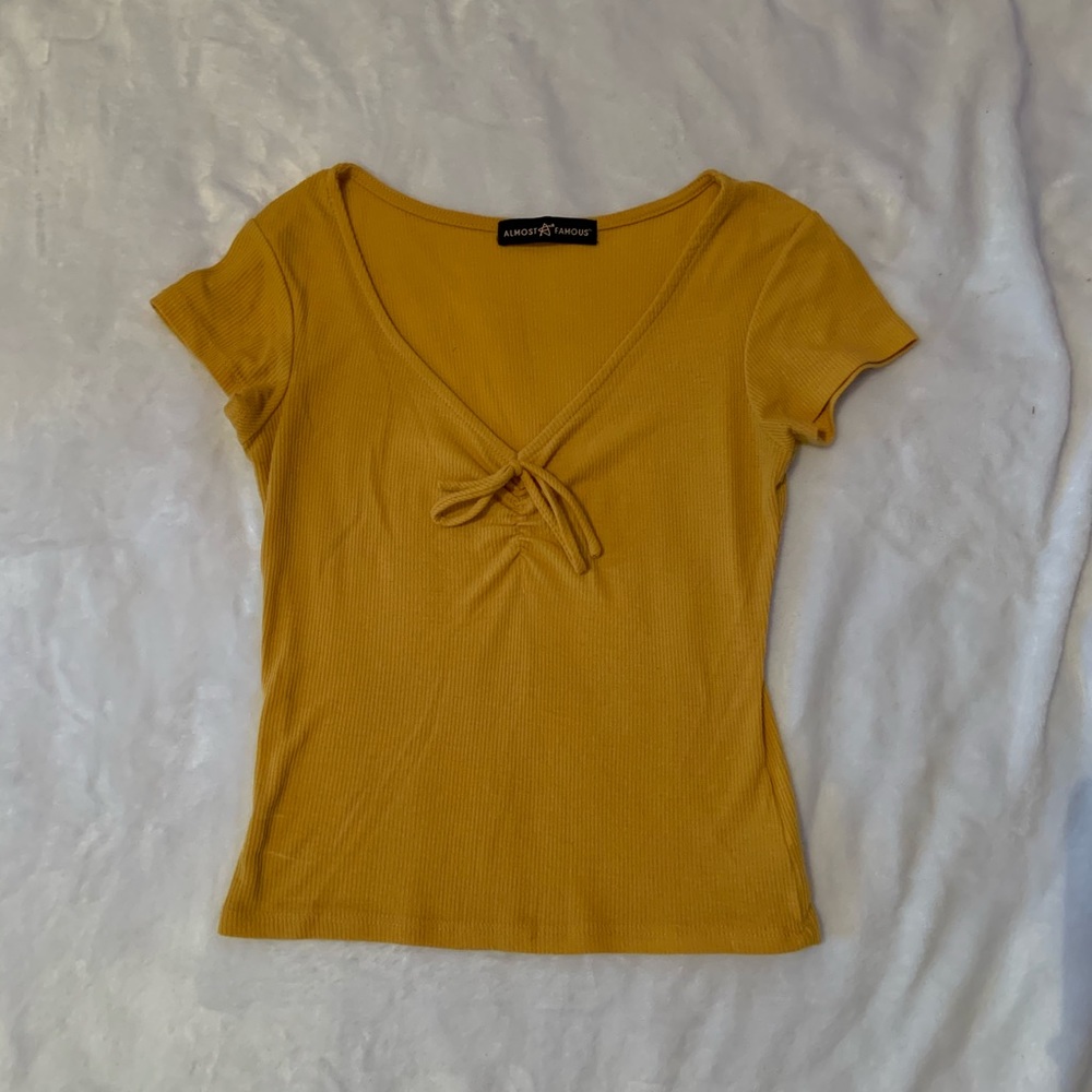 Yellow T
